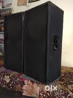 2 Speaker Boxe, 250w Ahuja machine and 12 channel studio master mixtur