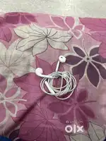 Apple lightning earphone