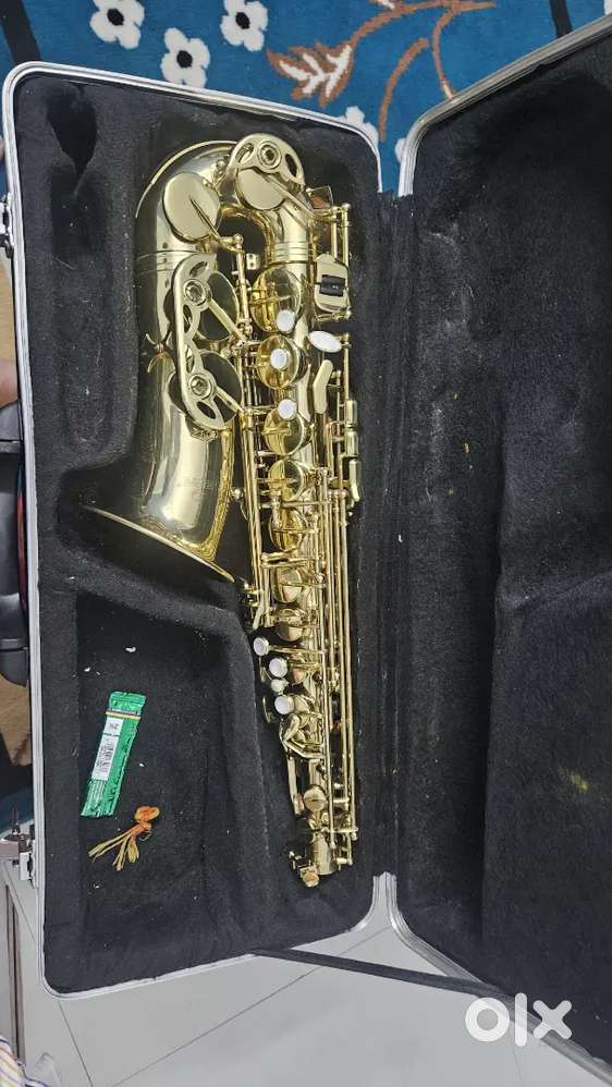 New condition alto saxophone