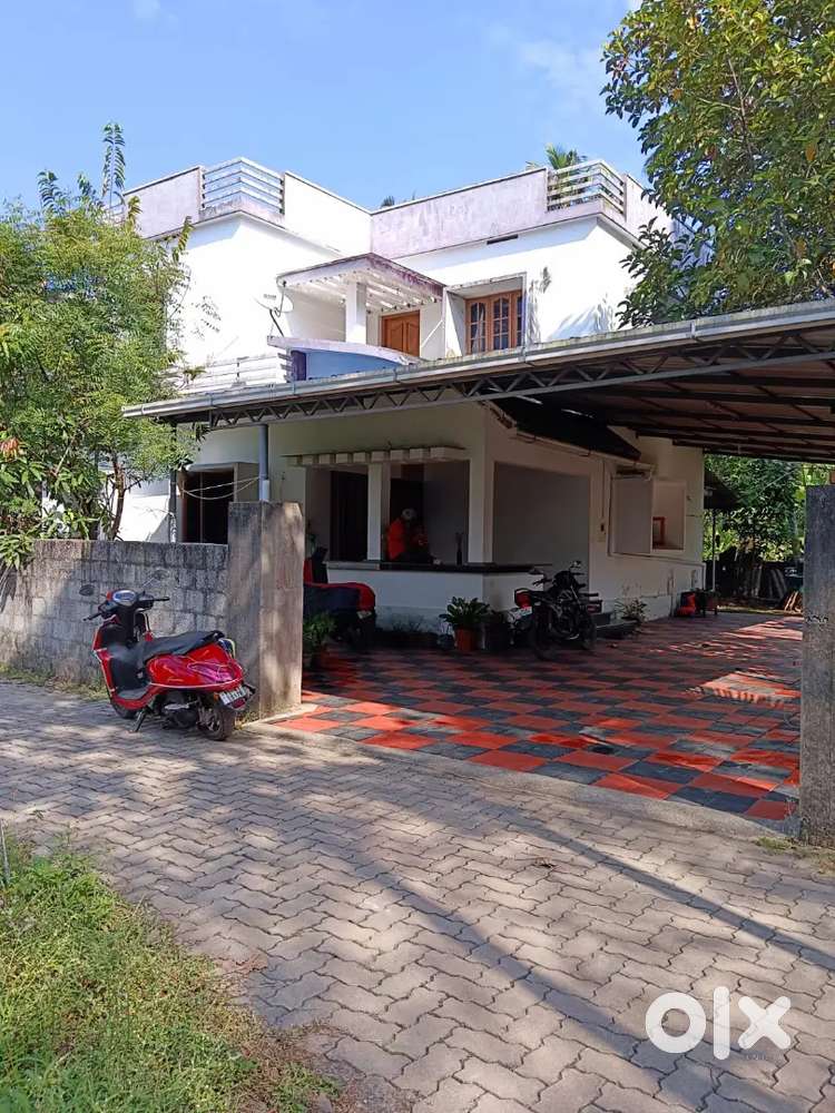 1950sqft house over 10 cent square plot