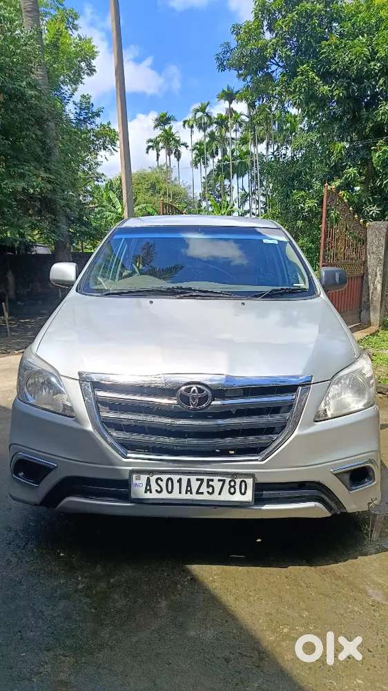 Toyota Innova 2012 Diesel 130000 Km Driven