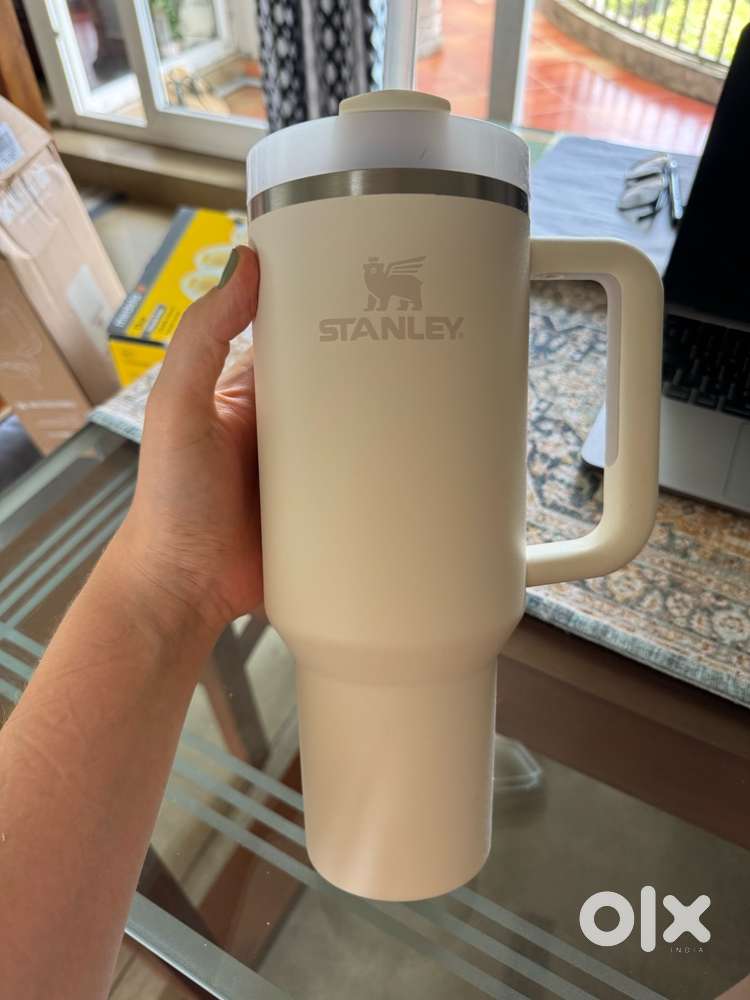 Stanley Mug (Tumbler) 1.2 litres Cream colour with Lid and Straw