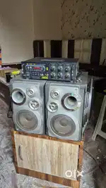 2200 watts. Samsung original Speak with sub woofer and Amplifier