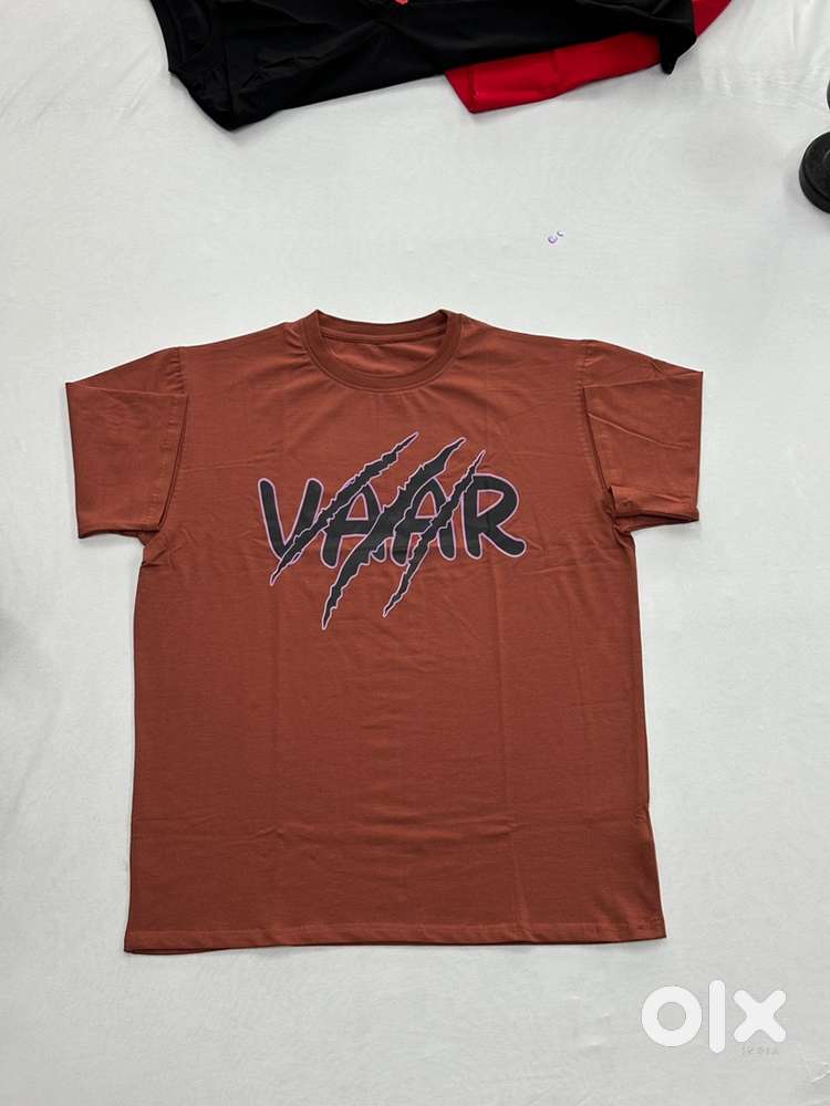 Round neck t shirt