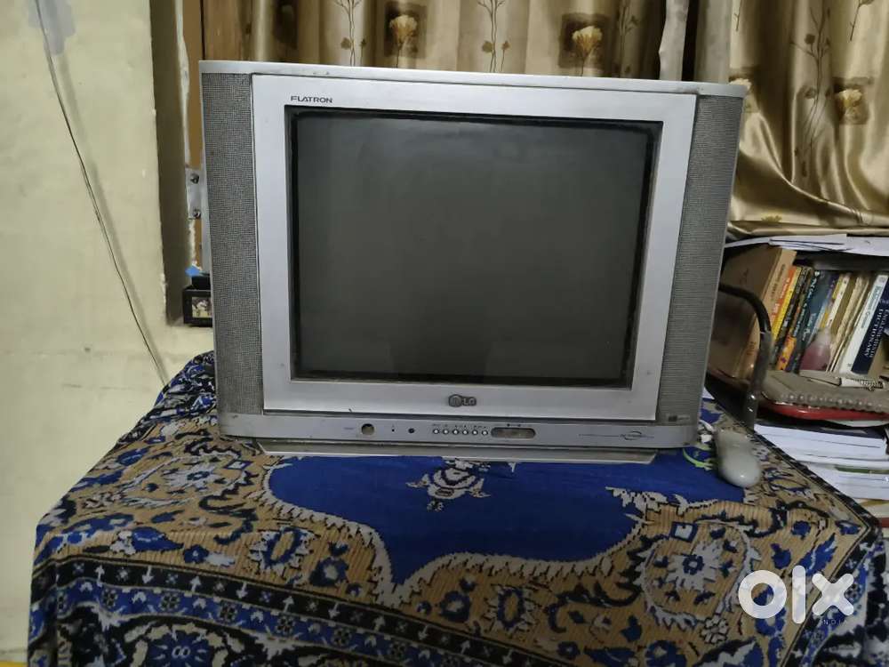 Lg television coloured display
