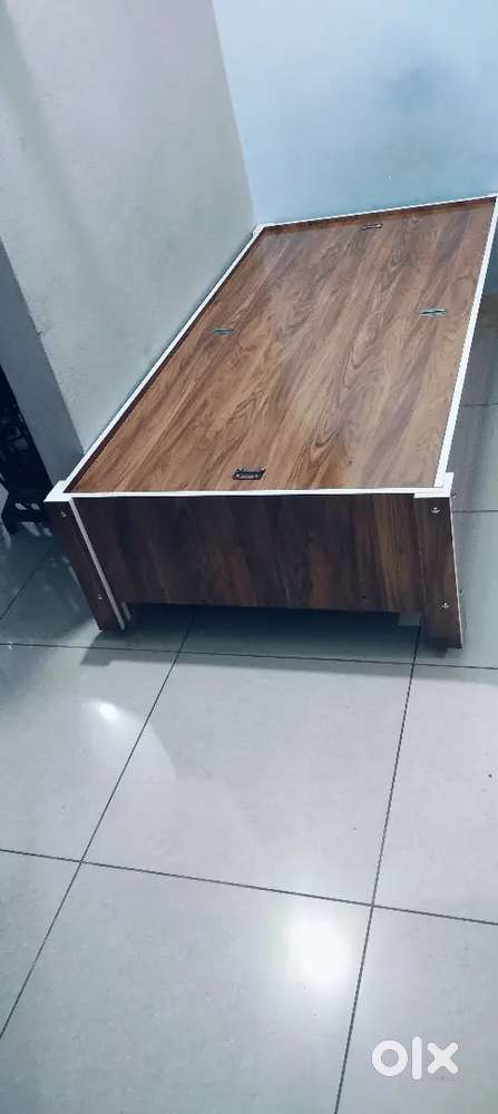3*6 storage Bed