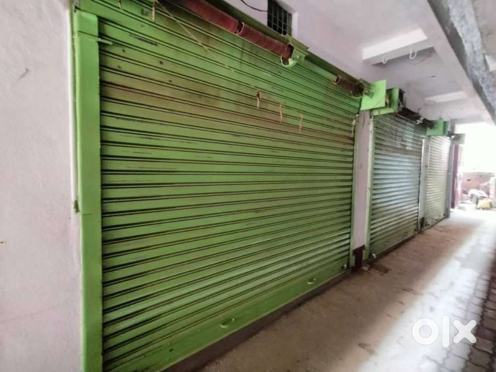 Shop Available For Rent