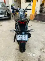 One hand use