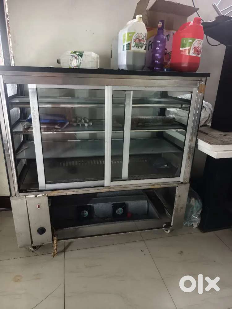 STAINLESS STEEL FOOD DISPLAY COUNTER