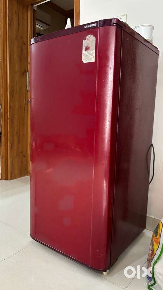 Samsung single door 165 litres 3 star refrigerator ,mystic red .