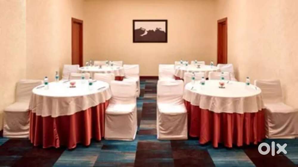 Male Service Staff Required