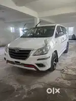 Toyota Innova 2.5 G (Diesel) 7 Seater BS IV, 2015, Diesel