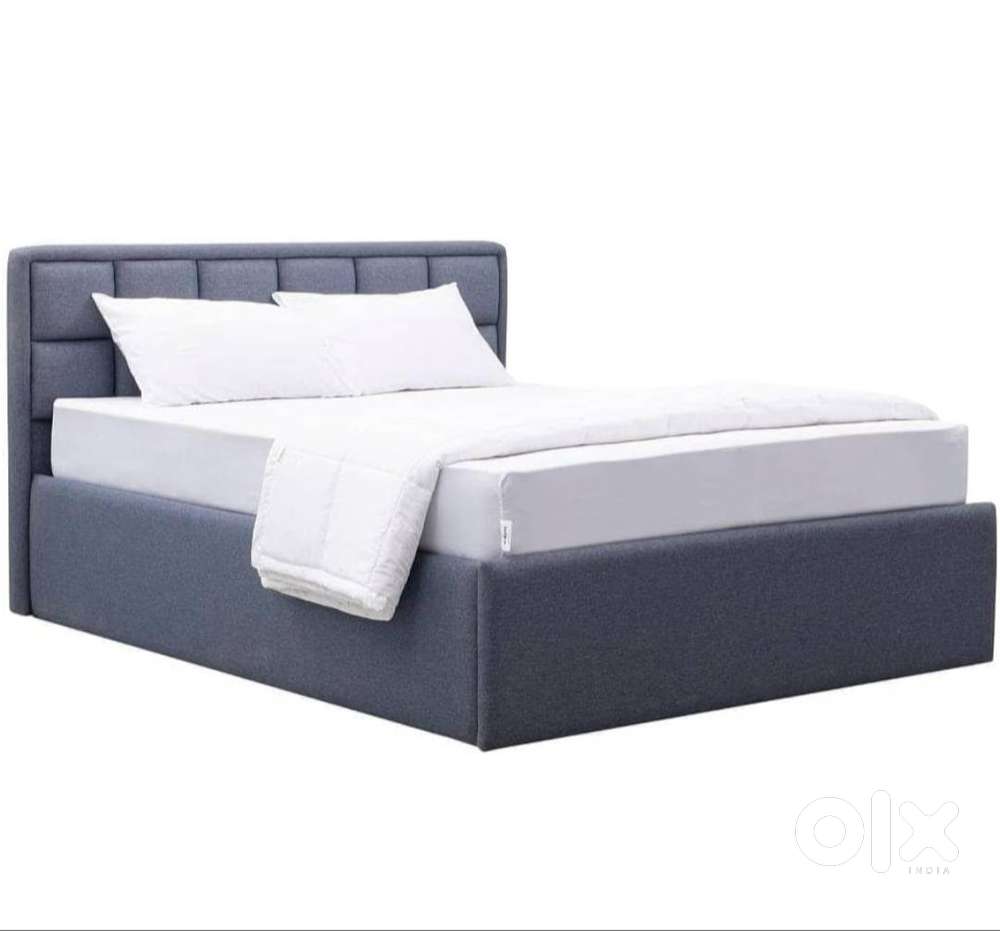 King size bed