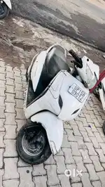 honda activa white color good condition