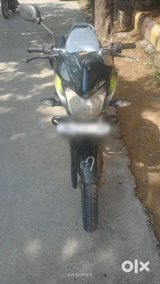 Bajaj  discover 100m  for sale.