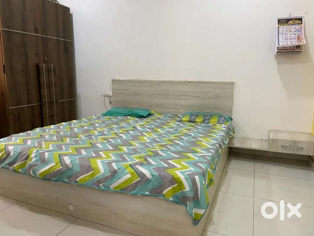 2 bhk fullest furnish flat