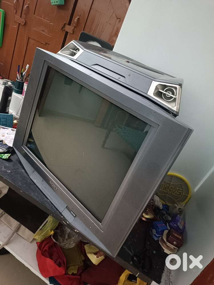 Sony_TV good 89857-Condition-58550 with attched speaker