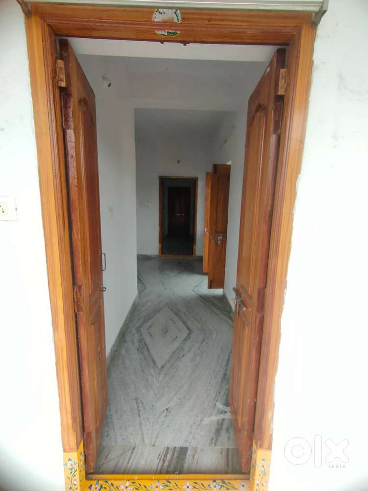 White building, 4 floor, opp. St. Ann's home