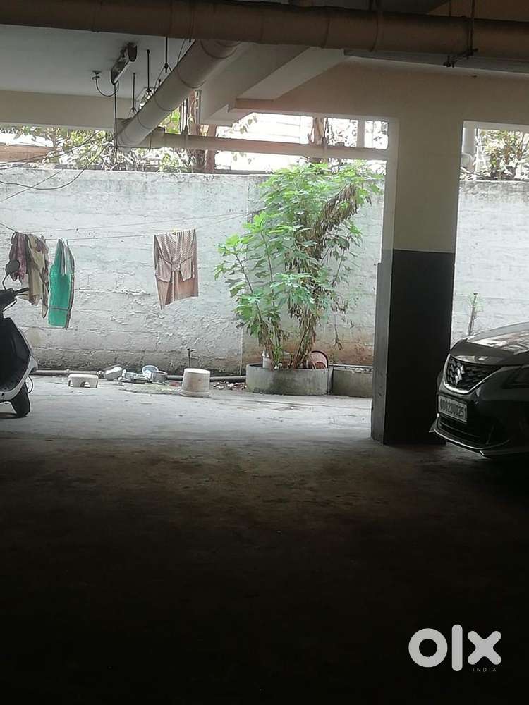 Car parking available near Jagadamba junction