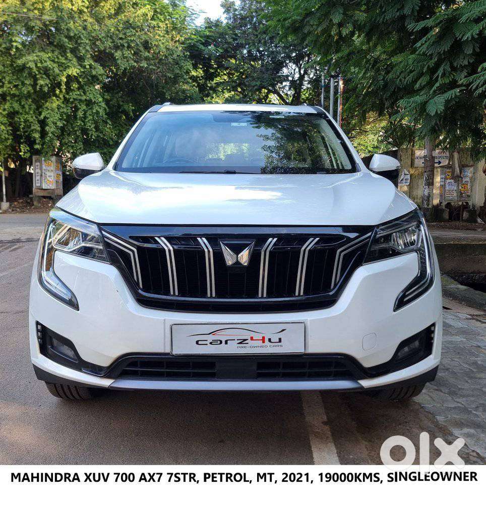 Mahindra XUV700 2.0 AX 7 Petrol MT Str, 2021, Petrol