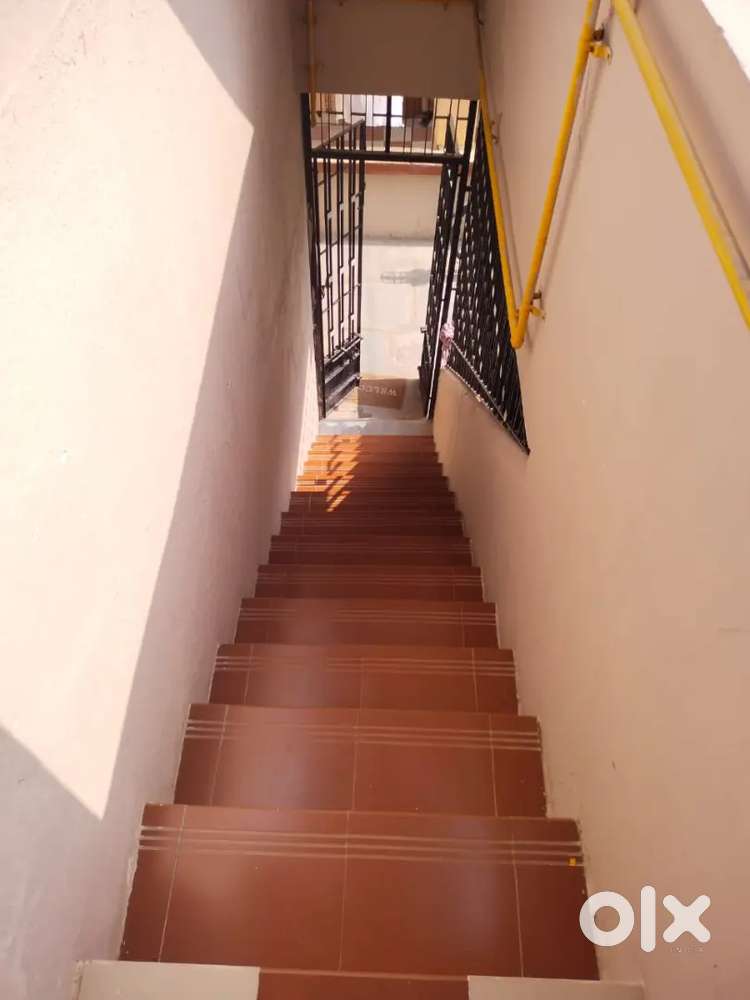 Rent room available for Office people