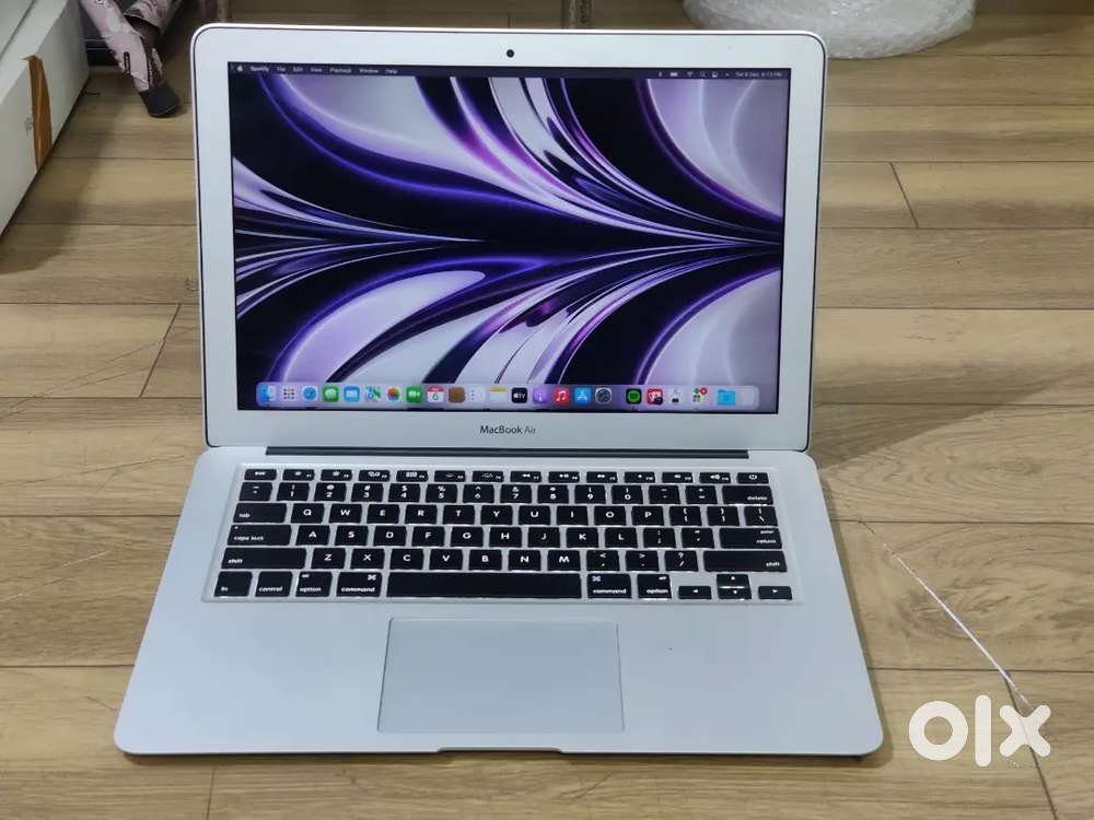 Apple Macbook Air 2017 Intel Core i5 8GB RAM 128 GB SSD gadgetzone