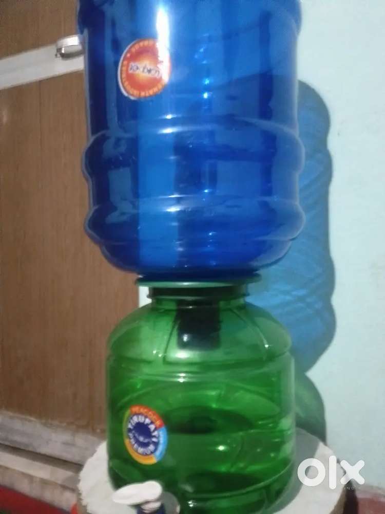 Water Camper with basket with jug
