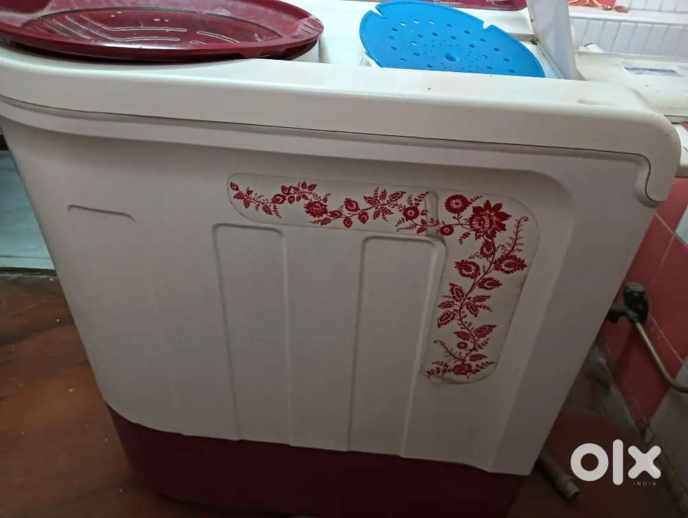 WHIRLPOOL WASHING MACHINE