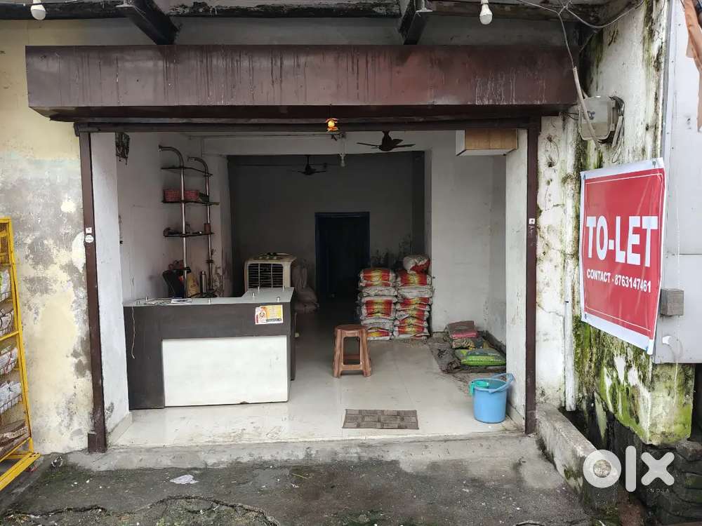 Main road prime property