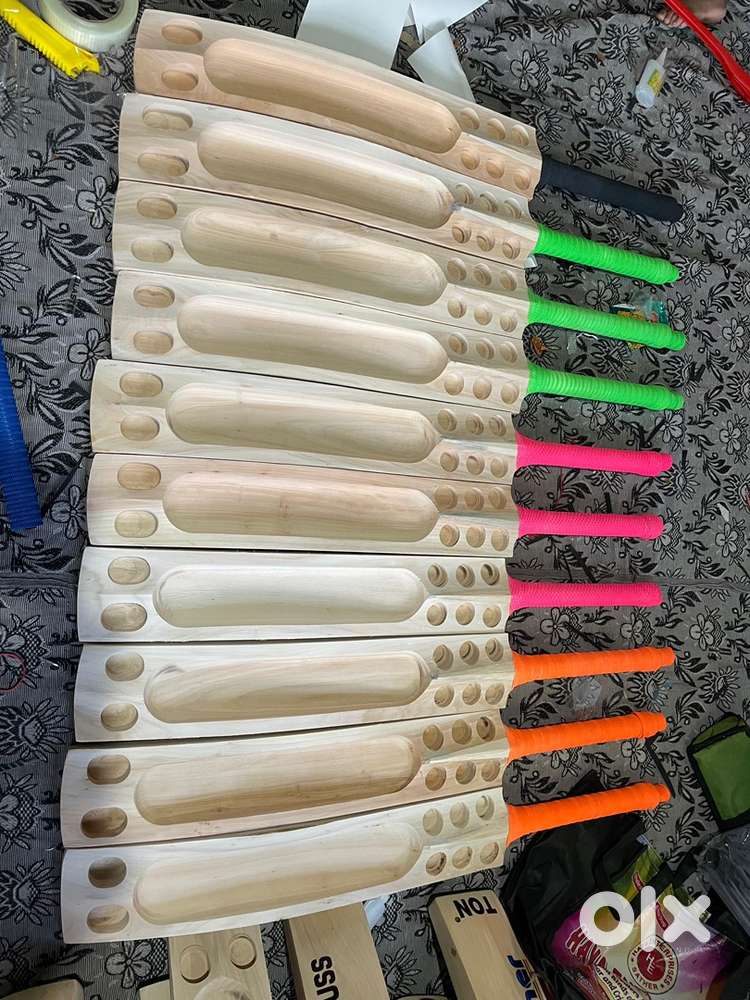 Hard tennis bat