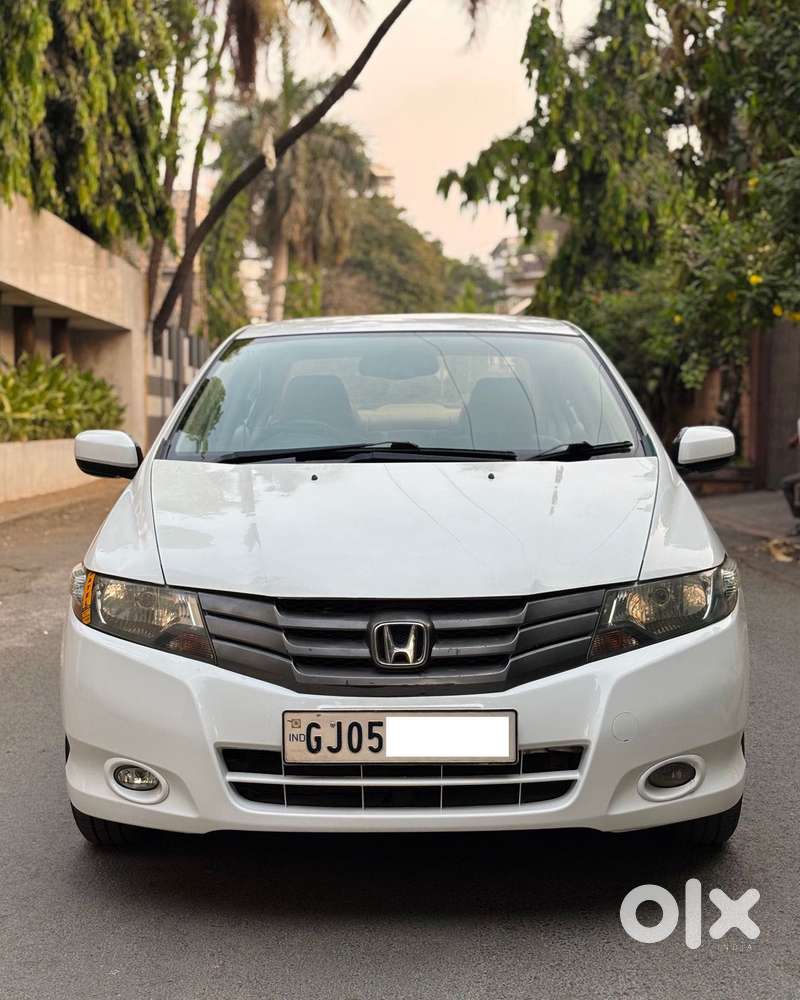 Honda City V MT Exclusive, 2011, Petrol