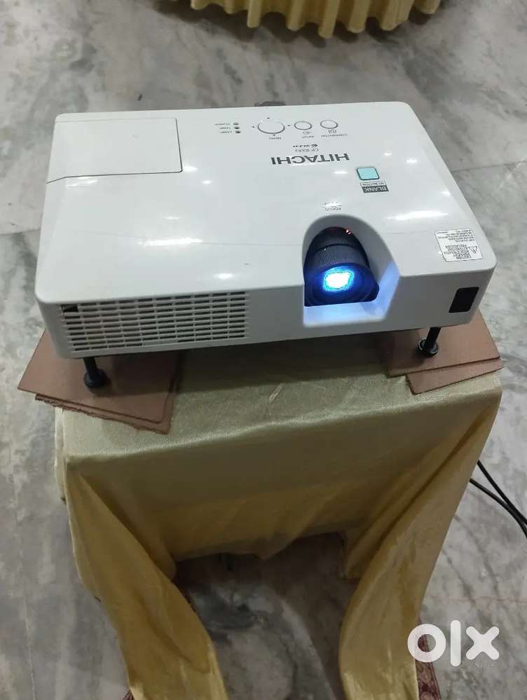 Projector Hitachi