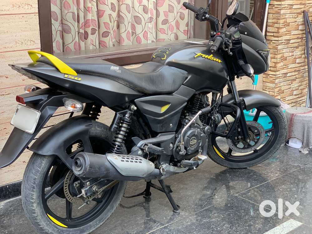 Bajaj Pulsar 150 Neon 2019 Model