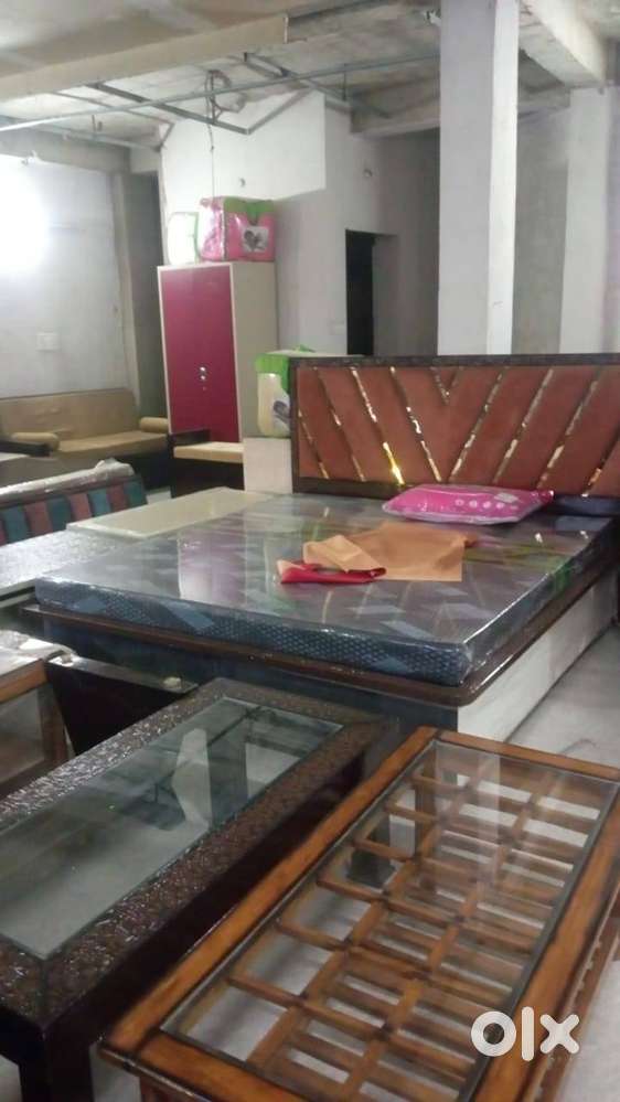Basement + Ground Floor Commercial Space (1600 sq.ft.) for Rent