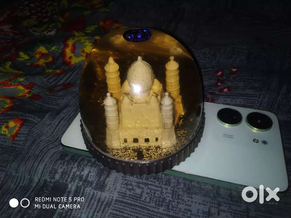 Decorative taj mahal