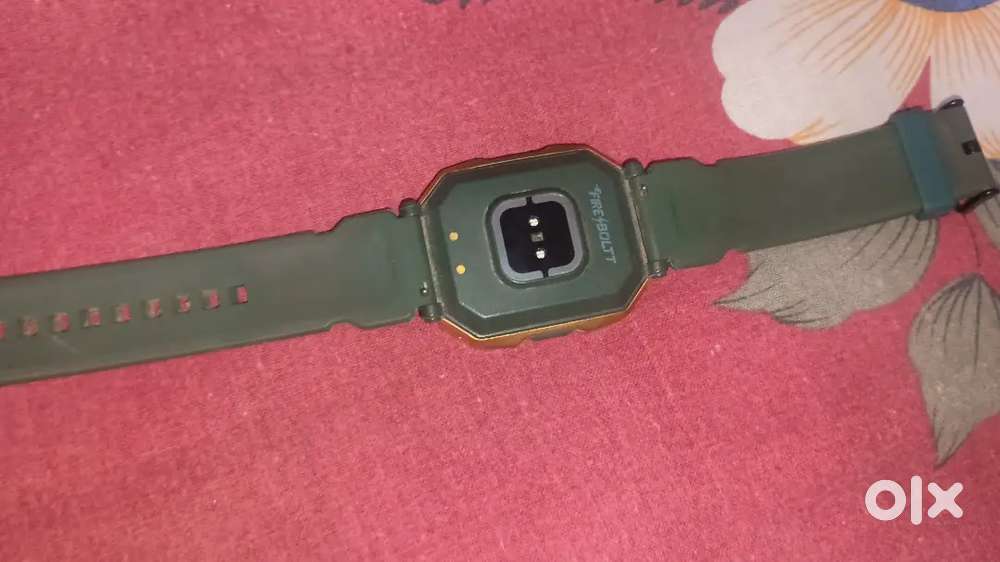 A brand  new smartwatch of fireboltt cobra