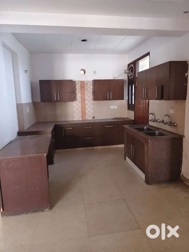 3 Bhk Flat Available For Rent
3 Side Open