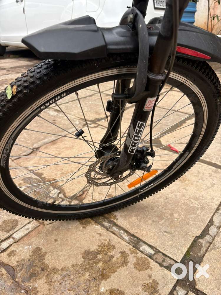 7 gear kross brand cycle with front disc break
