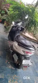 Suzuki Burgman 125 good pick up and 50 kmpl mileage