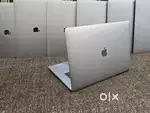 Apple Macbook Pro  i7/16/512/5.5gb Graphics  15inch Retina Touchbar
