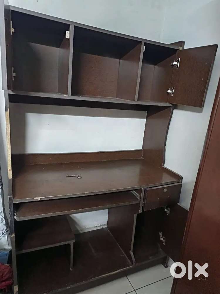 Laptop/ Computer Table