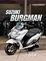 Suzuki burgman 2022 white best condition scooter