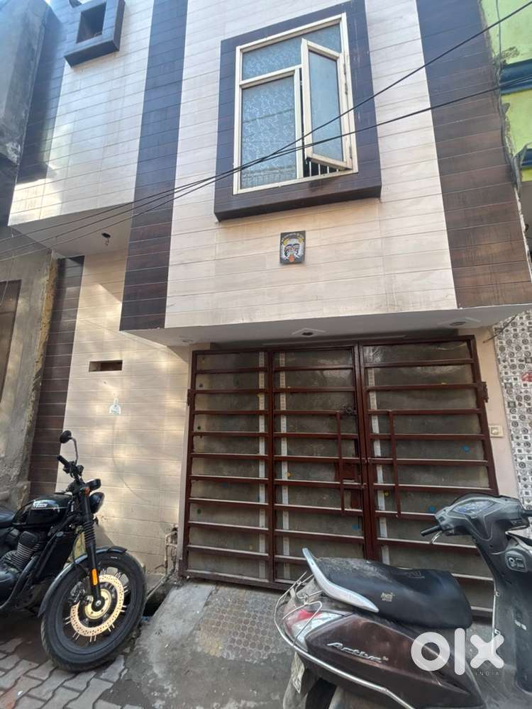 50 gajj house for sale.