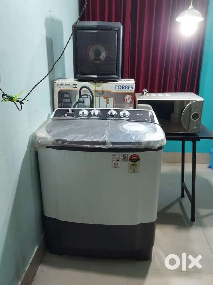 8 Kg. LG Semi Auto Washing Machine Rs. 10000/-  (Non Used) 