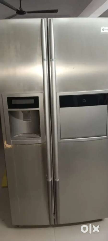Double door fridge