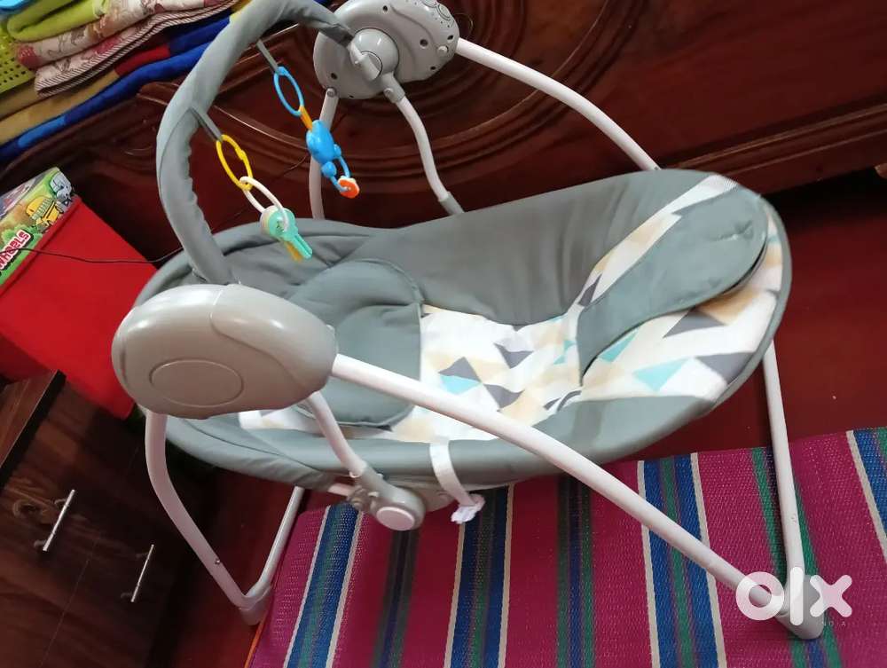 Babyhug Galaxy Electric Swing with extra battery