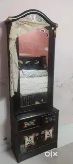 Dressing table
