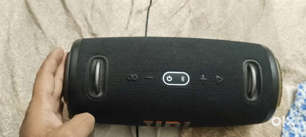 Jbl xtreme 3 100 watts portable Bluetooth speaker