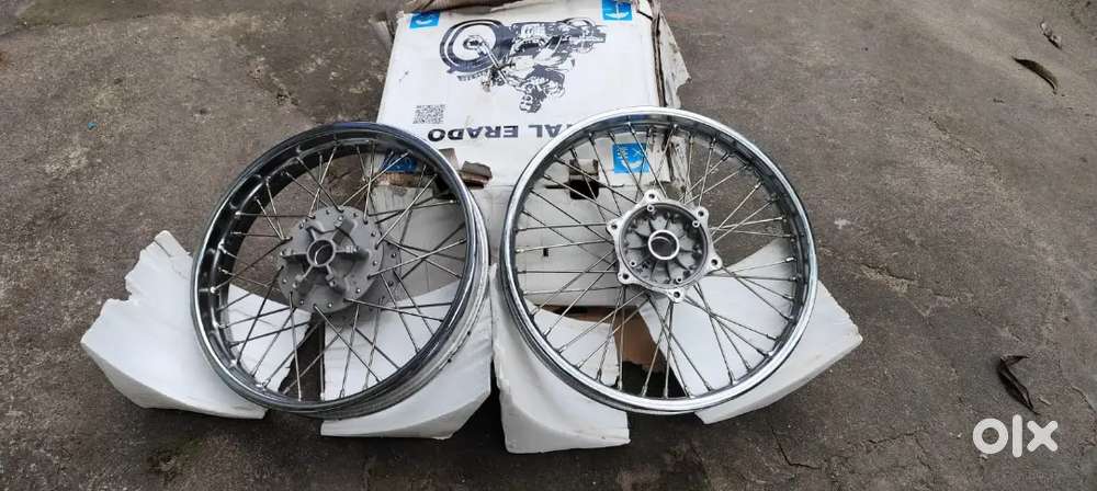 Royal Enfield classic 350 'pair wheel '