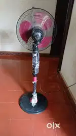 Crompton pedestal fan